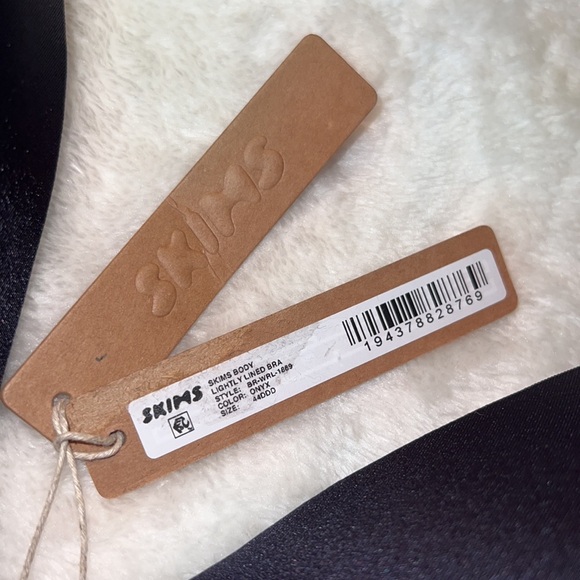 NWT SKIMS wireless form t-shirt demi bra - Picture 7 of 8